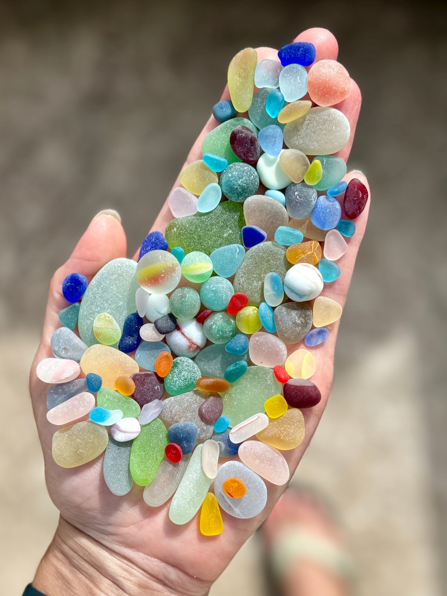 The Flying Mermaids daily haul of seaglass π§πΌββοΈ
